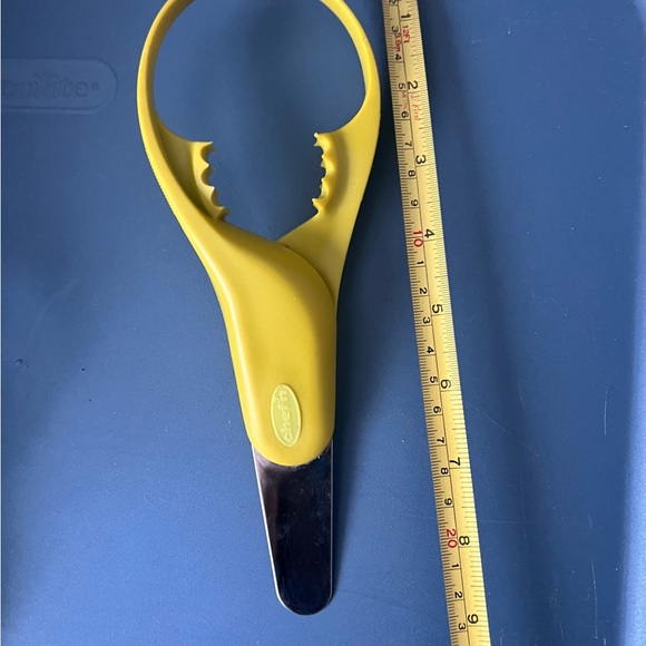 Chef'n Avoquado Green Plastic 4 in 1 Avocado Tool - - Picture 3 of 9